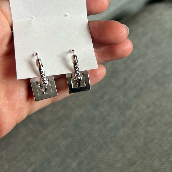 Myka Yellow Crystals Silverstone Square Earrings - Picture 5 of 10